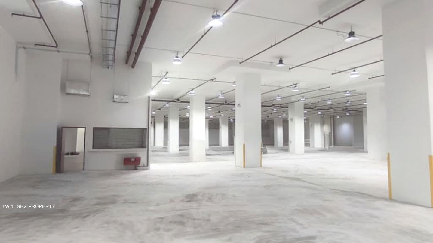 Toh Guan Road (D22), Warehouse #558748201